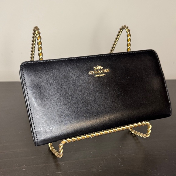 Coach Handbags - Coach Elegant Black Leather Bifold Wallet